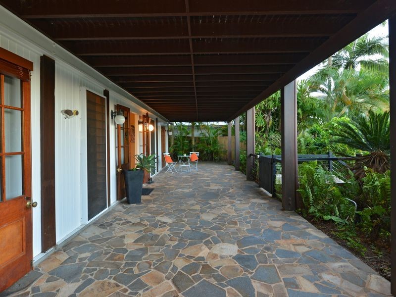 130 Hillview Crescent, Whitfield QLD 4870