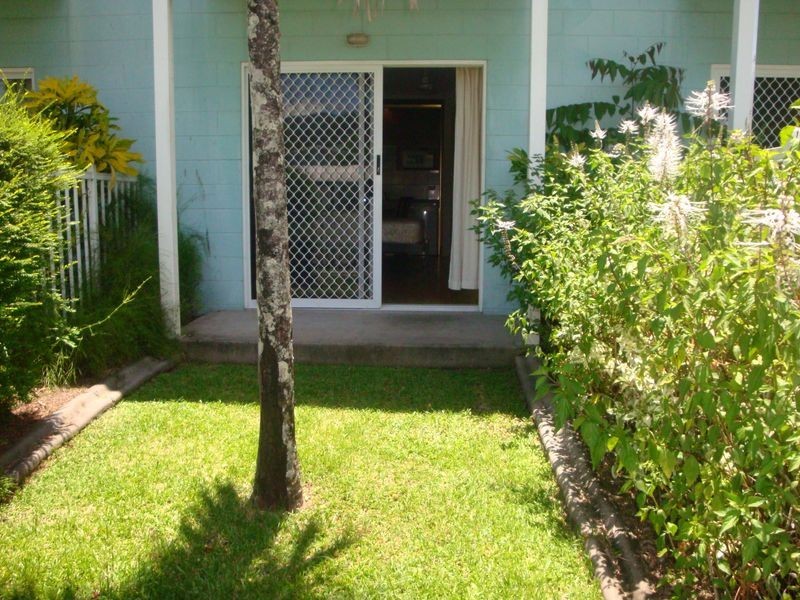 Manoora QLD 4870