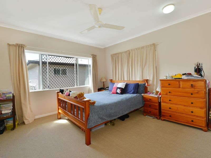 1/2 Grantala Street, Manoora QLD 4870