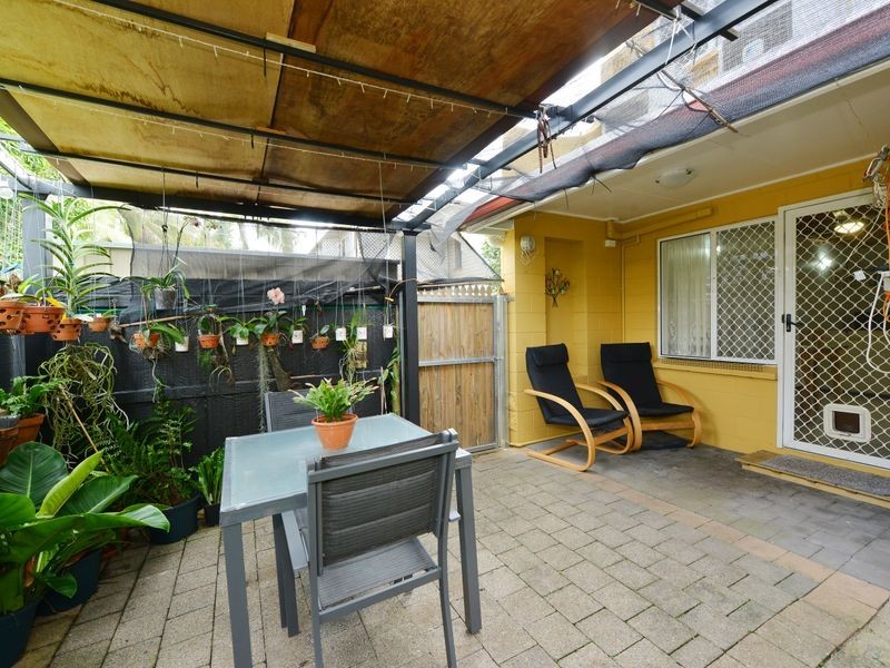 23/404 McCoombe Street, Mooroobool QLD 4870