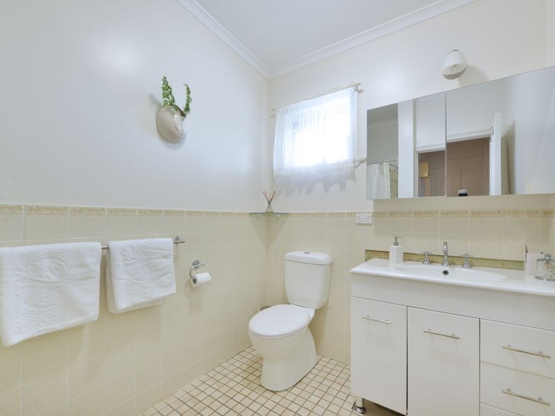 23/404 McCoombe Street, Mooroobool QLD 4870