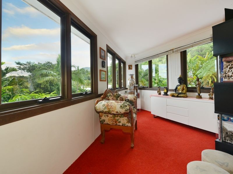 21 McHugh Crescent, Whitfield QLD 4870