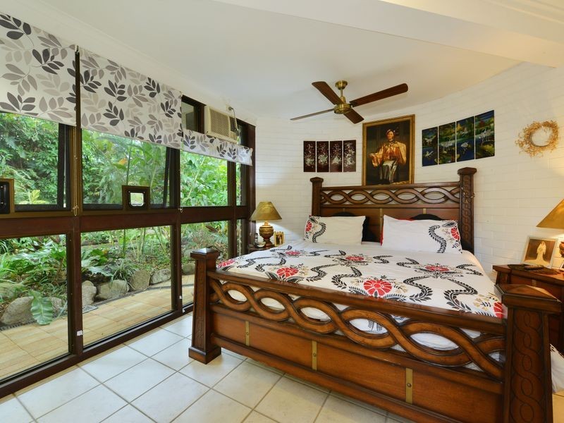 21 McHugh Crescent, Whitfield QLD 4870