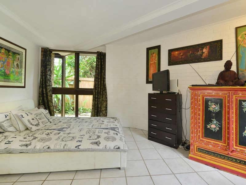 21 McHugh Crescent, Whitfield QLD 4870