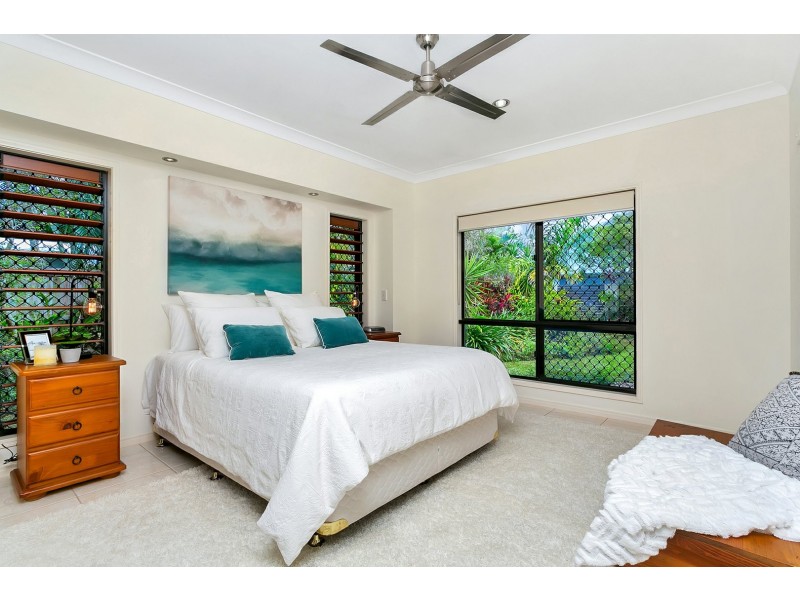 108 Springbrook Avenue, Redlynch QLD 4870