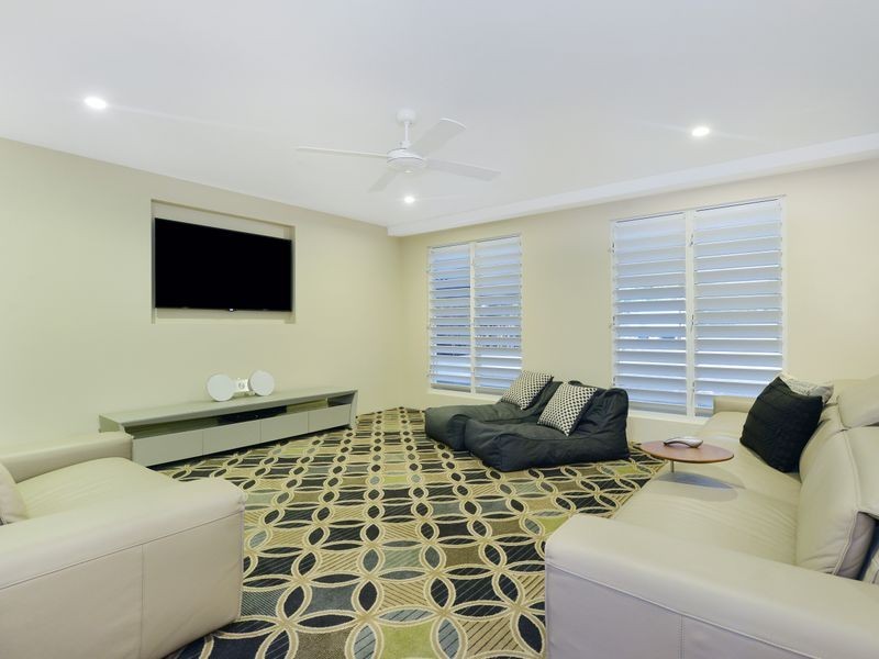 34 Nolan Street, Whitfield QLD 4870