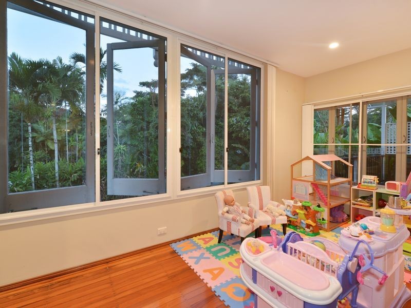 34 Nolan Street, Whitfield QLD 4870