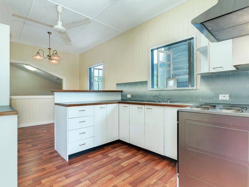 64 Macilwraith Street, Manoora QLD 4870