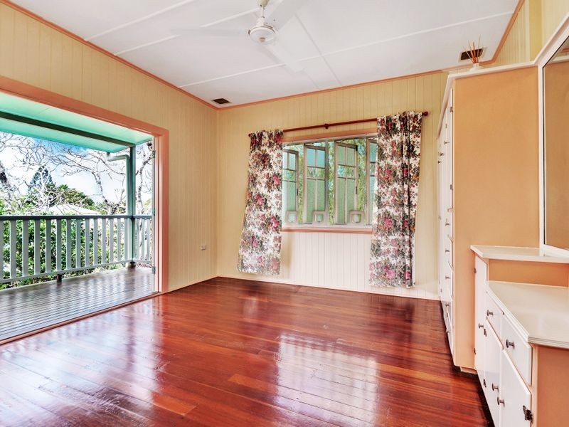 64 Macilwraith Street, Manoora QLD 4870