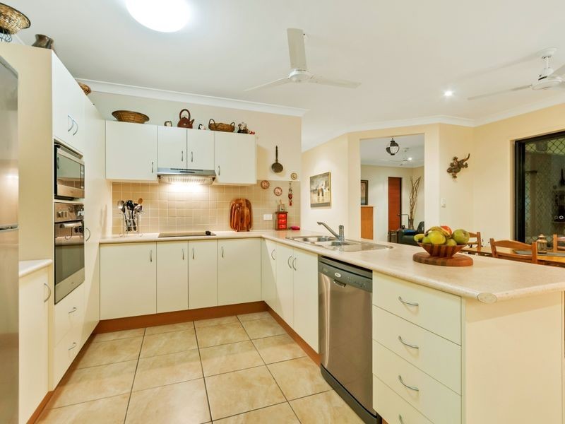 1 Keppel Place, Bentley Park QLD 4869