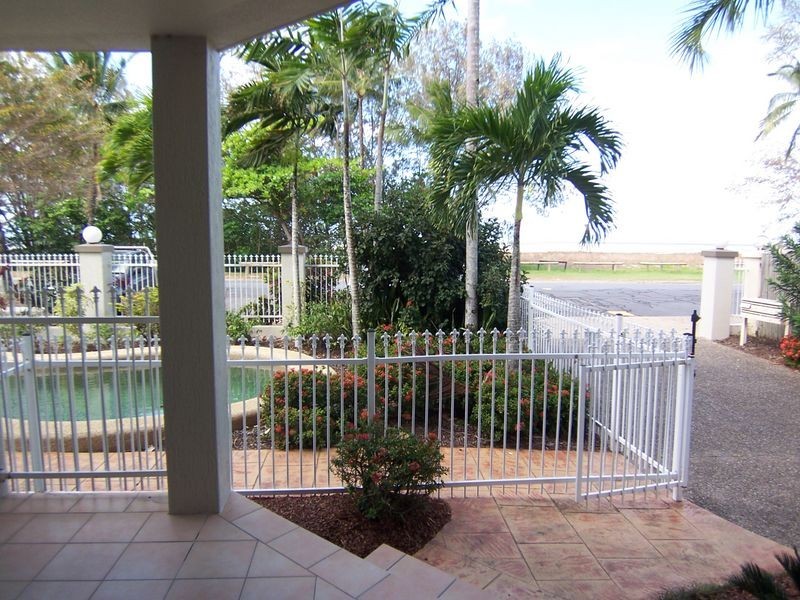 1/41 Sims Esplanade, Yorkeys Knob QLD 4878