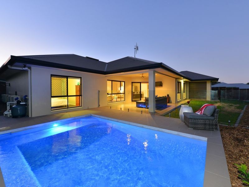 14 Raffles Avenue, Redlynch QLD 4870