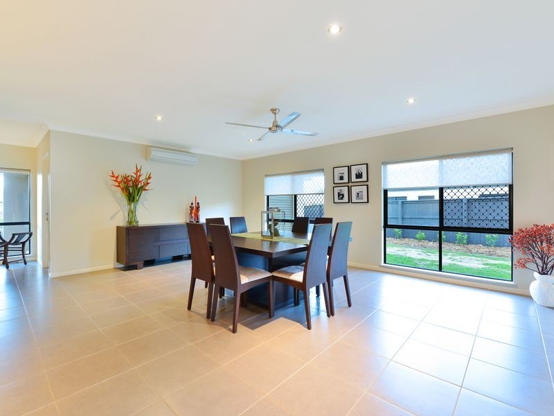 14 Raffles Avenue, Redlynch QLD 4870