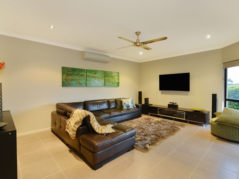 14 Raffles Avenue, Redlynch QLD 4870