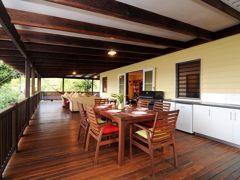 16 Avon Street, Stratford QLD 4870