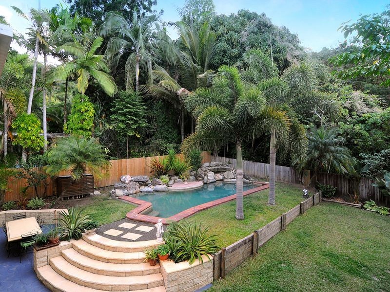 16 Avon Street, Stratford QLD 4870