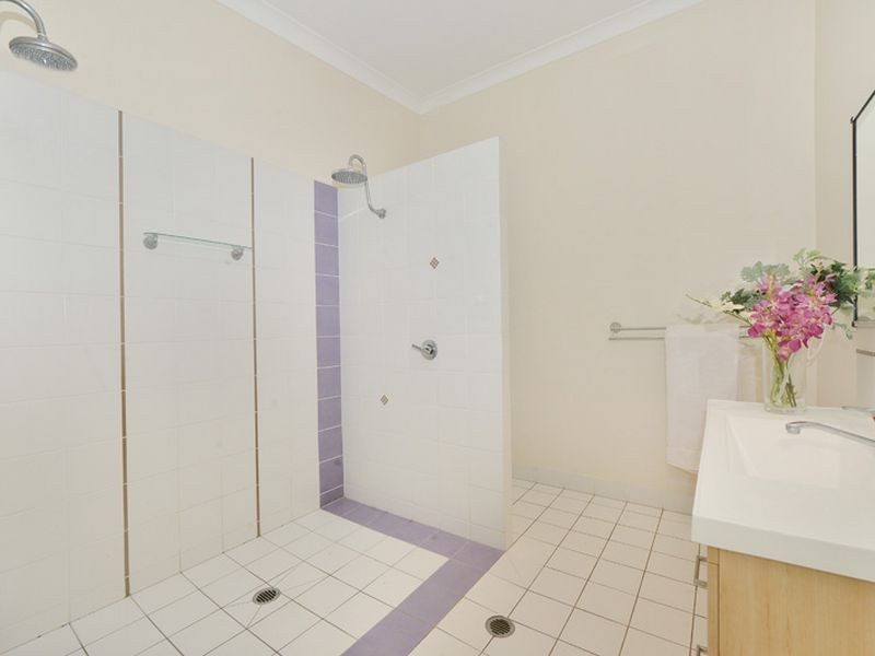 4 Byrnes Close, Whitfield QLD 4870