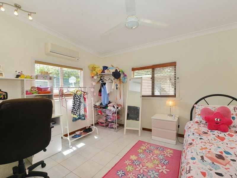 4 Byrnes Close, Whitfield QLD 4870