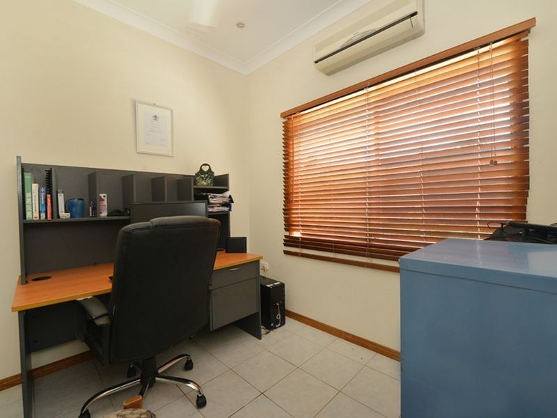 4 Byrnes Close, Whitfield QLD 4870