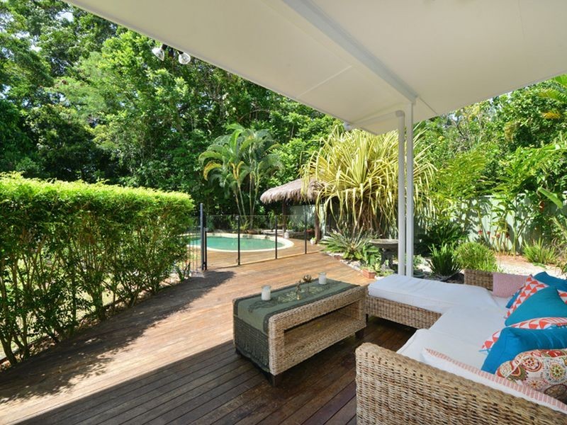 4 Byrnes Close, Whitfield QLD 4870