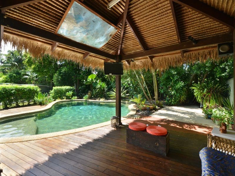 4 Byrnes Close, Whitfield QLD 4870