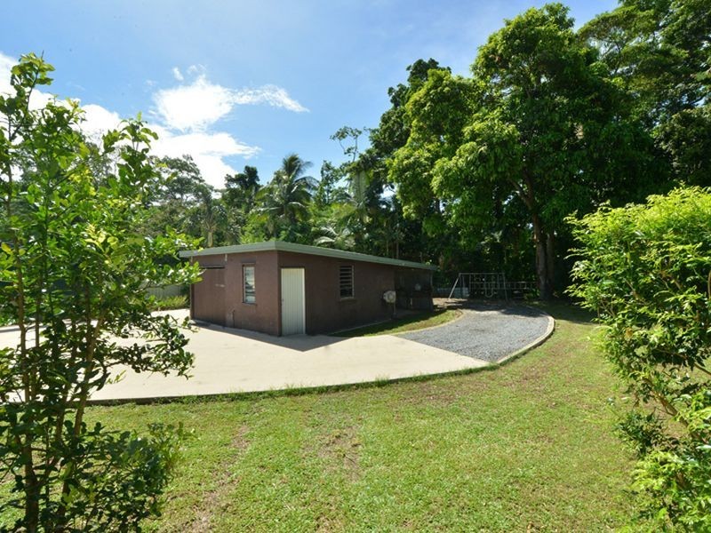 4 Byrnes Close, Whitfield QLD 4870