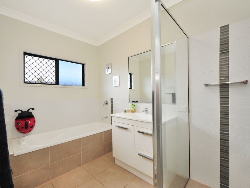 108 McFarlane Drive, Kanimbla QLD 4870