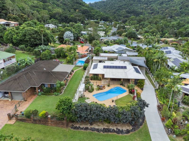 6 Hook Close, Brinsmead QLD 4870
