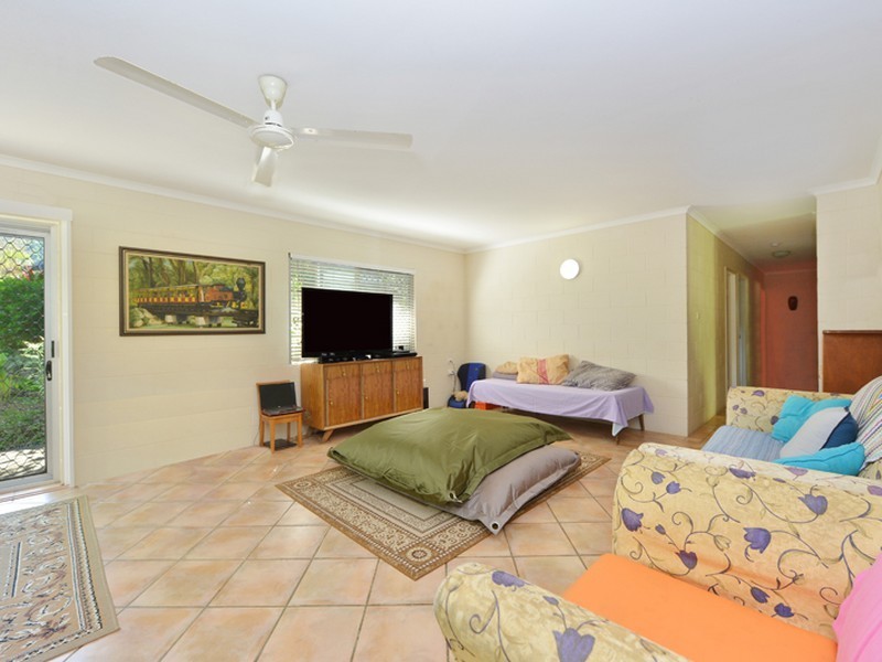 174 Jensen Street, Edge Hill QLD 4870