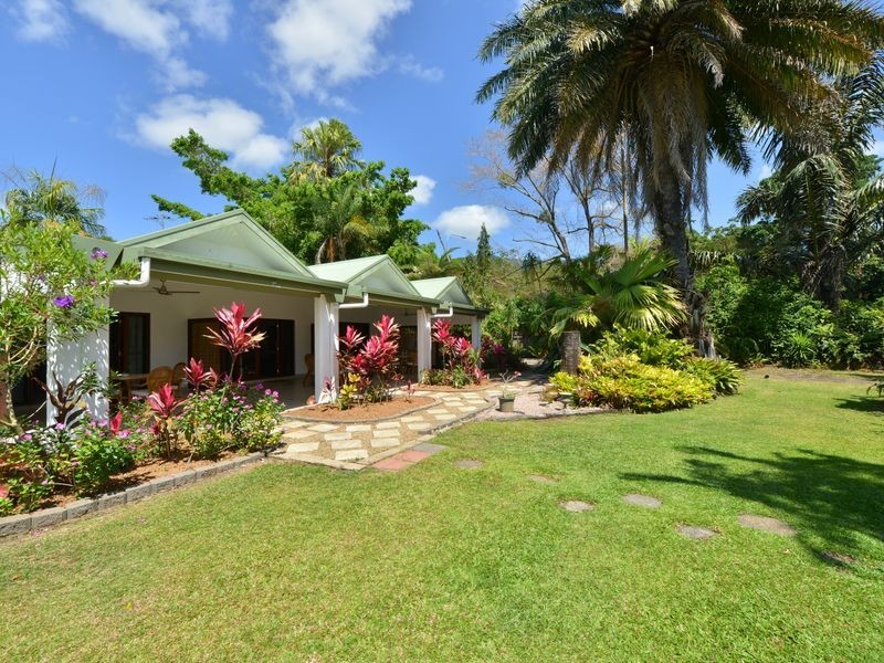 20 Mangano Close, Brinsmead QLD 4870