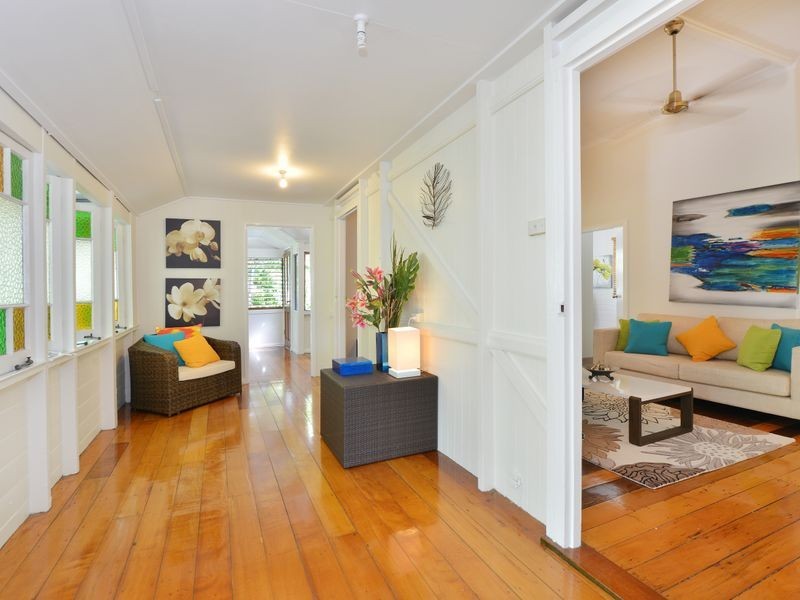 2/14 Holmes Street, Stratford QLD 4870