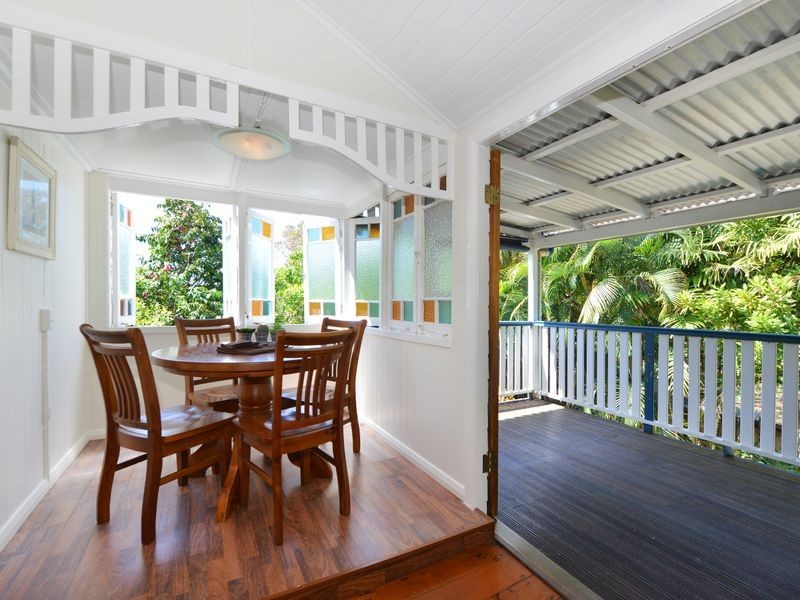 2/14 Holmes Street, Stratford QLD 4870