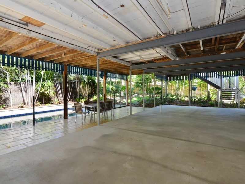 2/14 Holmes Street, Stratford QLD 4870