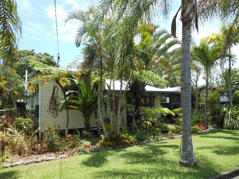 Manoora QLD 4870
