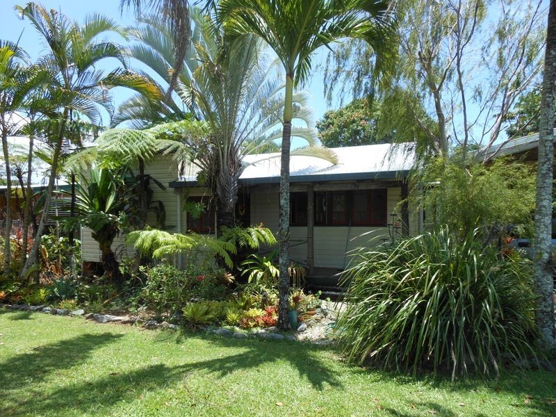Manoora QLD 4870