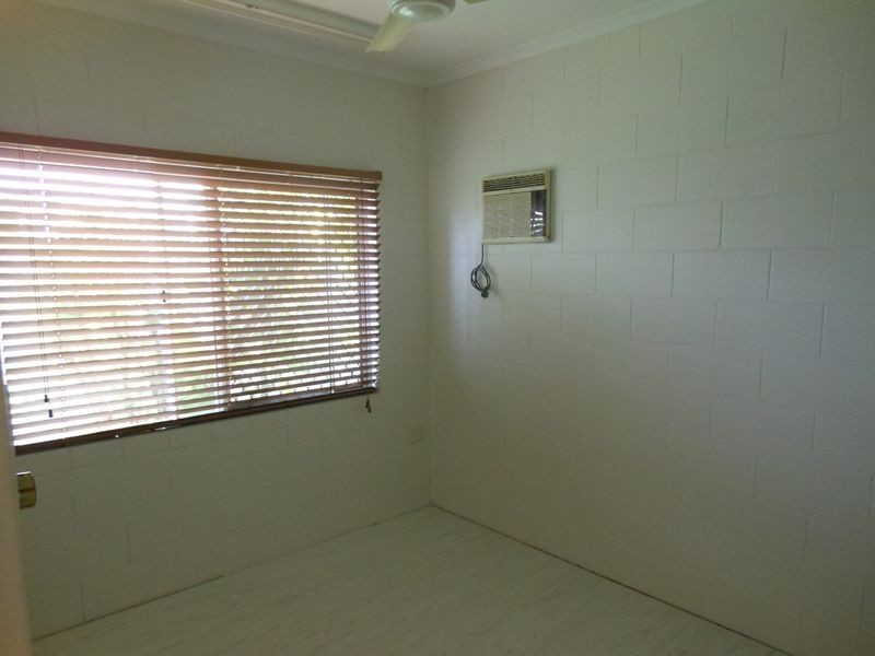 2/17 Ingham Court, Mooroobool QLD 4870