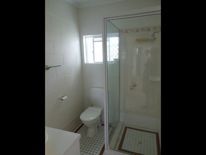 2/17 Ingham Court, Mooroobool QLD 4870