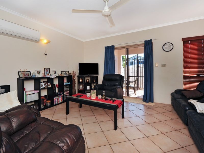 2/10 Hill Street, Manunda QLD 4870