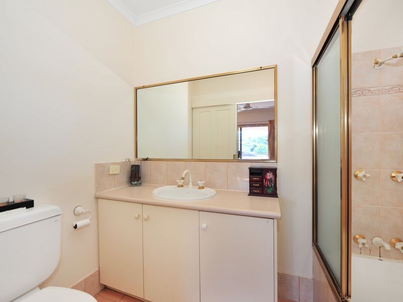 2/10 Hill Street, Manunda QLD 4870