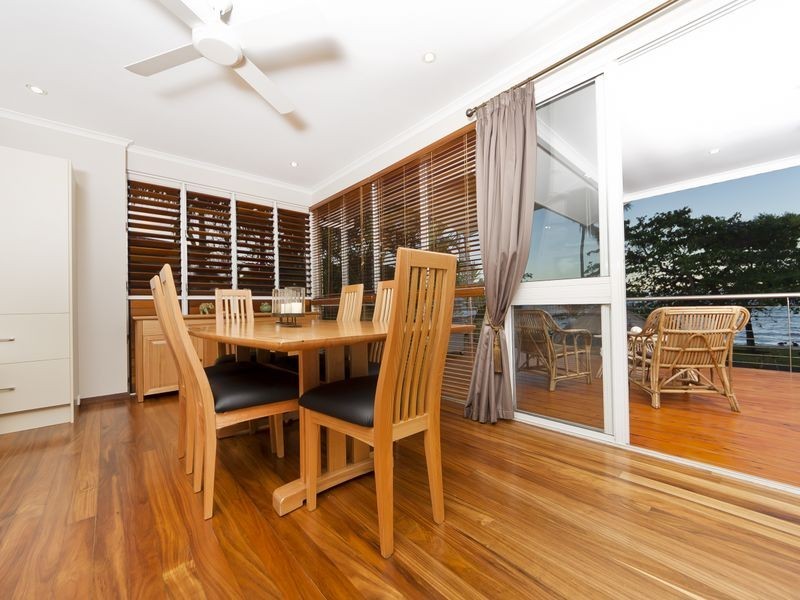 Holloways Beach QLD 4878