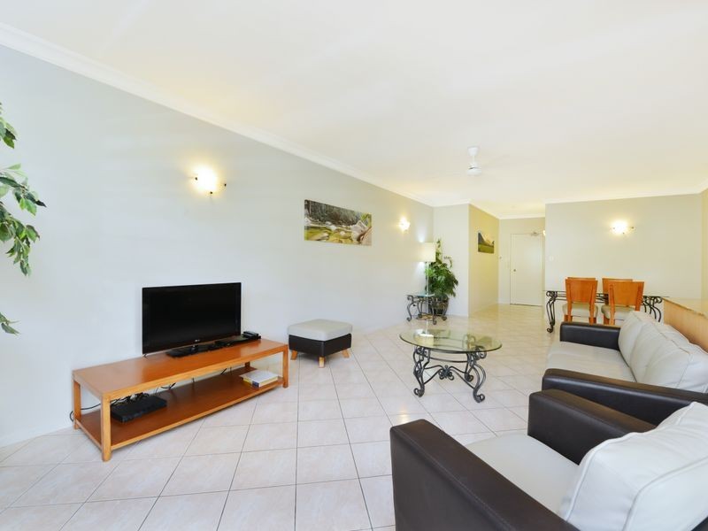 1124/2 Greenslopes Street, Cairns North QLD 4870