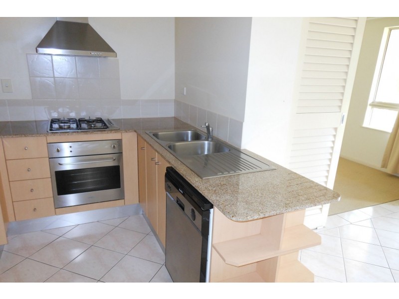 1628/2-10 Greenslopes Street, Cairns North QLD 4870
