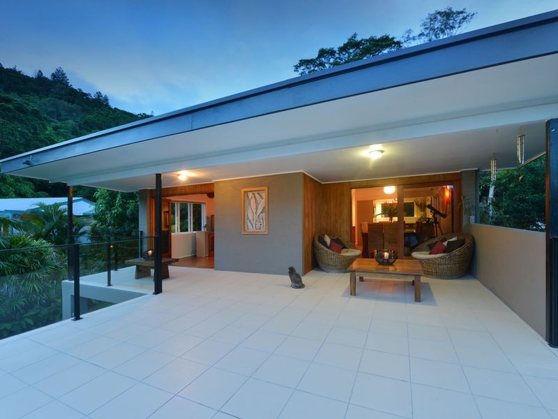 84 Hillview Crescent, Whitfield QLD 4870