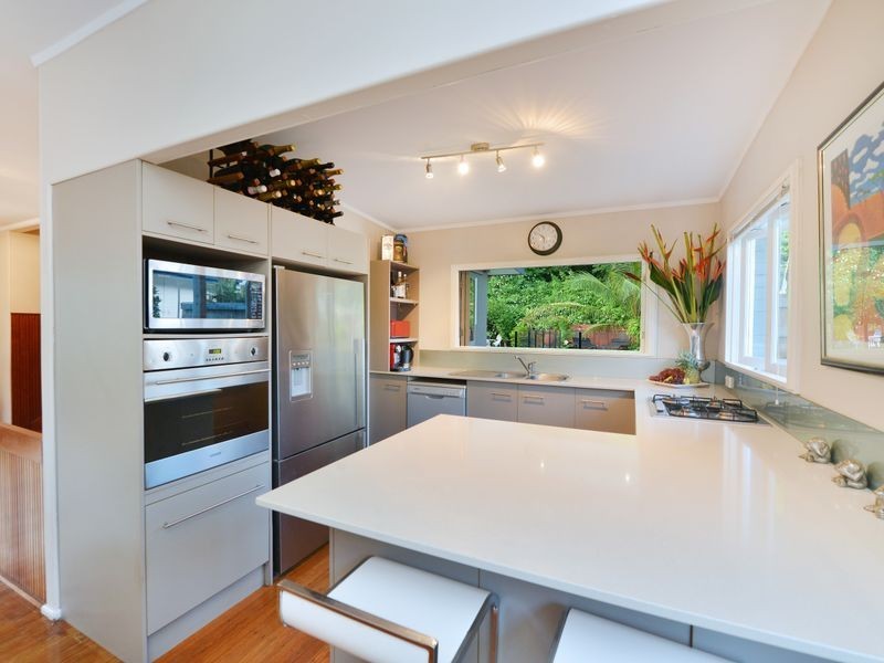 84 Hillview Crescent, Whitfield QLD 4870