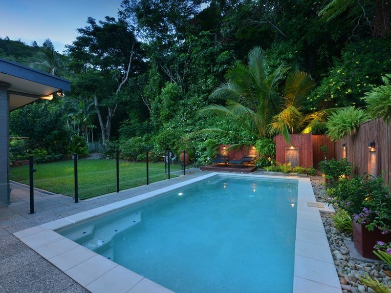 84 Hillview Crescent, Whitfield QLD 4870