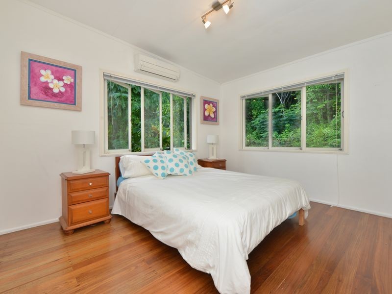 84 Hillview Crescent, Whitfield QLD 4870