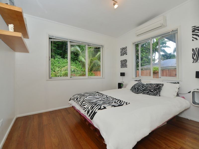 84 Hillview Crescent, Whitfield QLD 4870