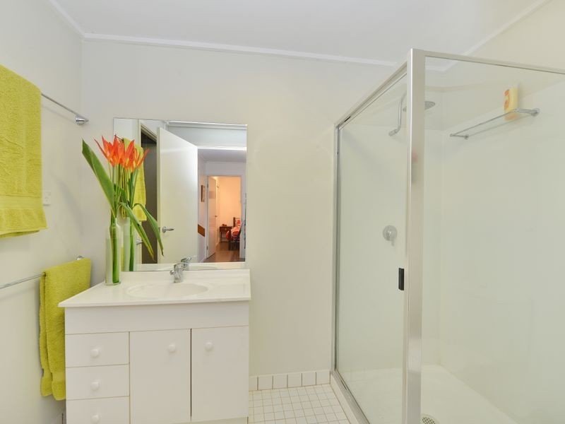 84 Hillview Crescent, Whitfield QLD 4870
