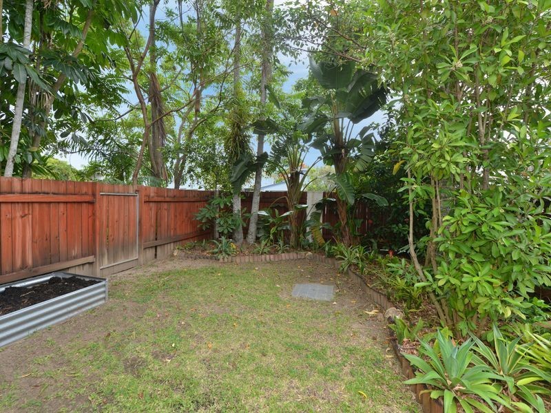 1/14 Rowe Street, Earlville QLD 4870