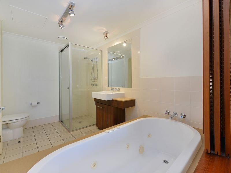 633/49-63 Williams Esplanade, Palm Cove QLD 4879